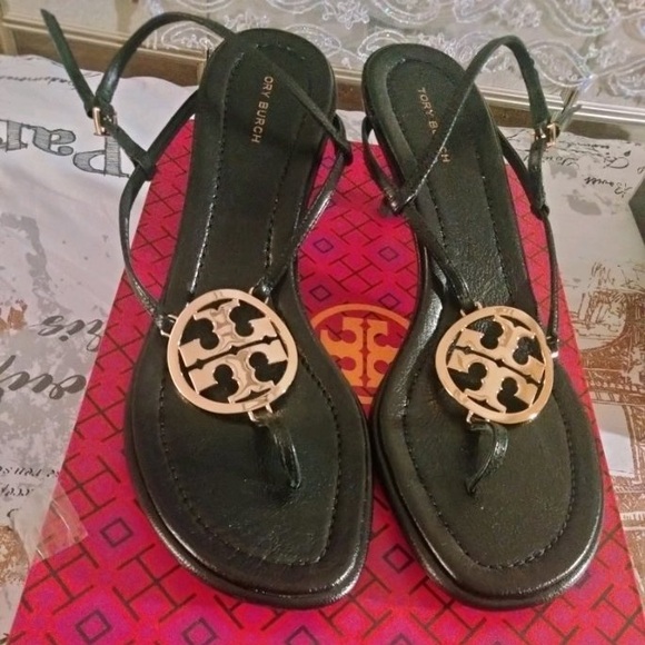 Tory Butch - Picture 2 of 3